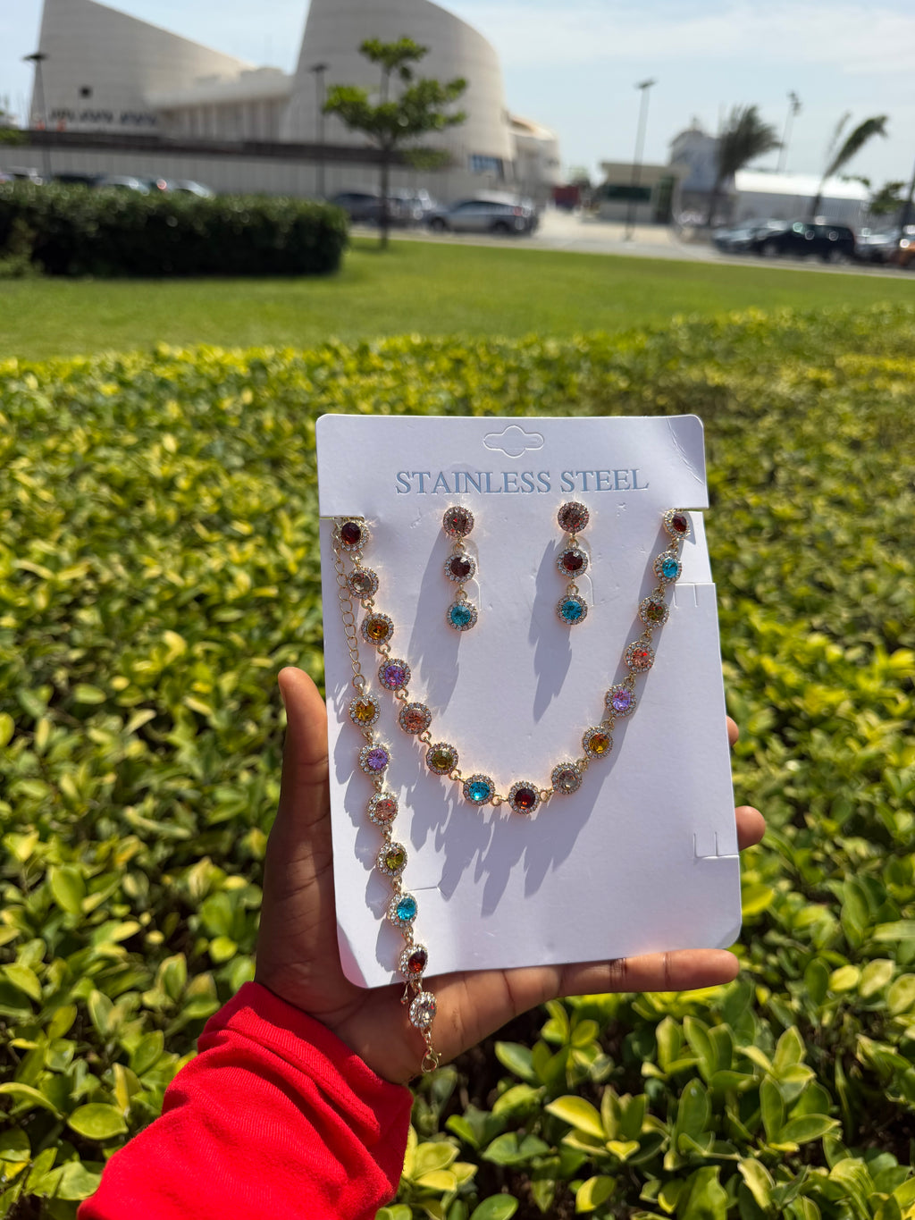 Parure en acier inoxydable avec collier, boucles d'oreilles et bracelet