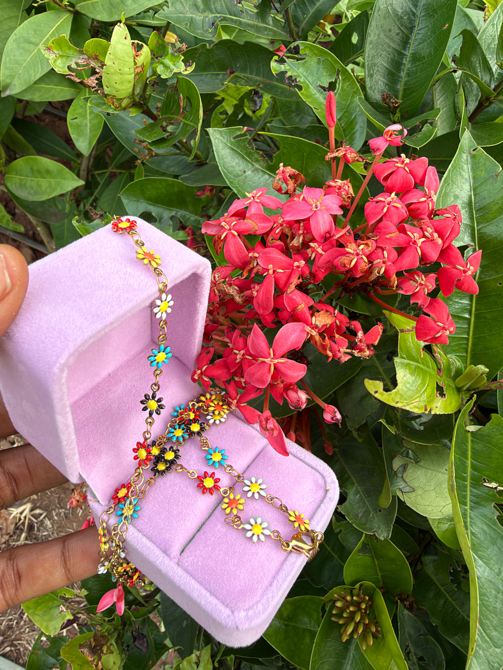 Bloom Chain Set