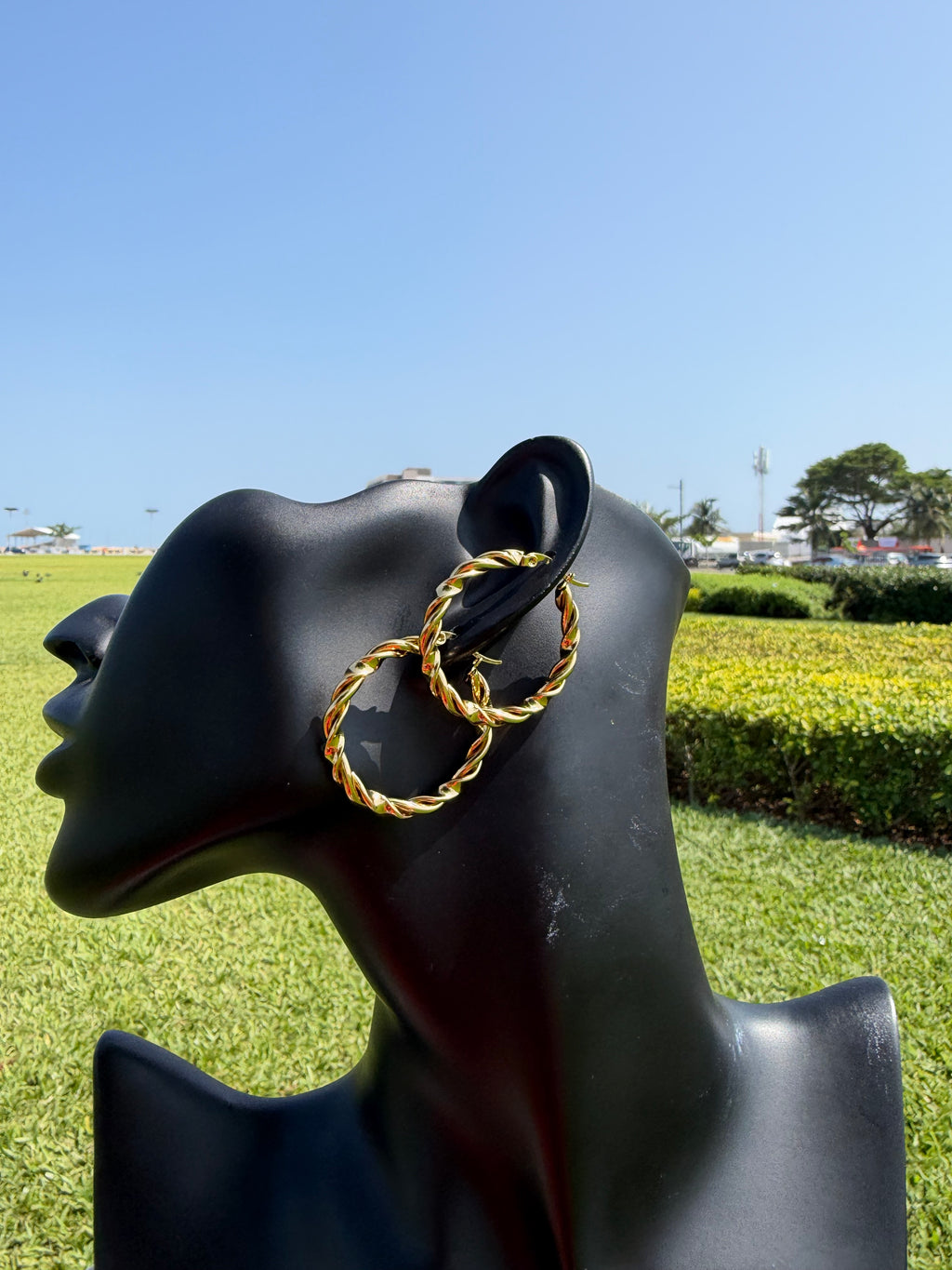 Boucles d'oreilles en émail doré