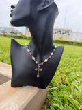 Collier croix et perles de cristal